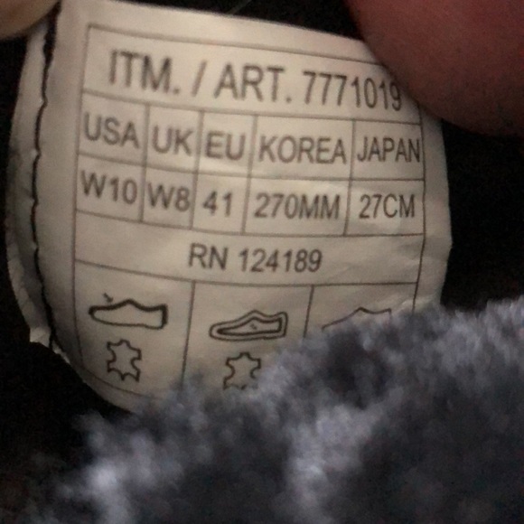 Women’s size 10 Kirkland Signature black wool lining slip on ankle boots - Picture 7 of 8